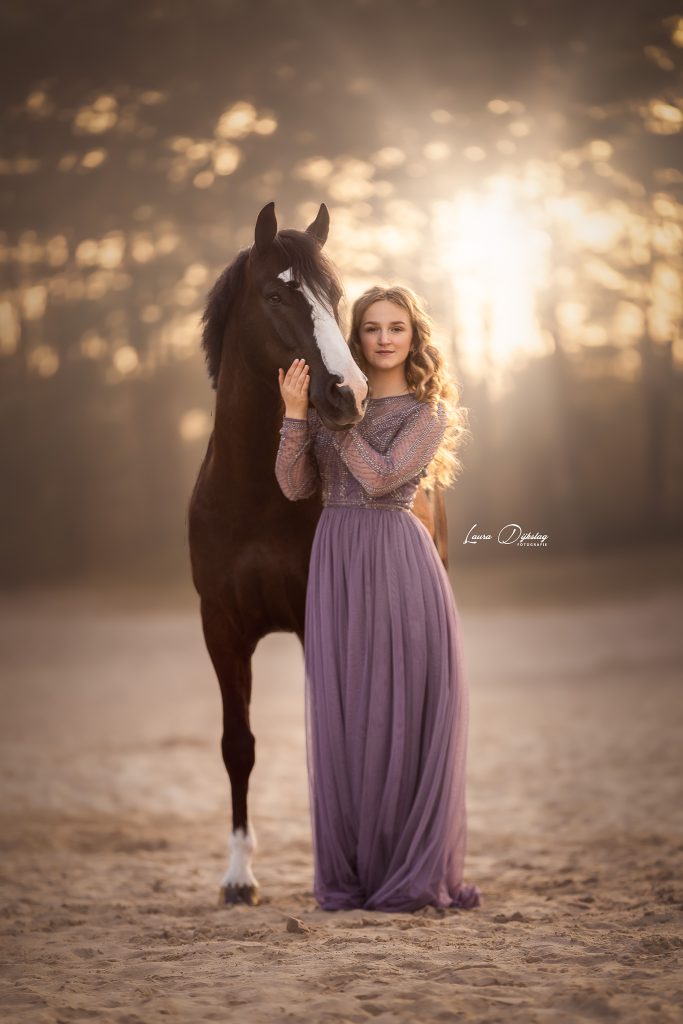 magische romantische paardenfotografie laura dijkslag fotografie epe heerde wapenveld zwolle ponymeisje