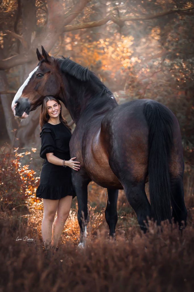 romantische paardenfotografie paardenmeisje magische herfst paardenfotograaf laura dijkslag fotografie heerde gelderland zwolle apeldoorn6